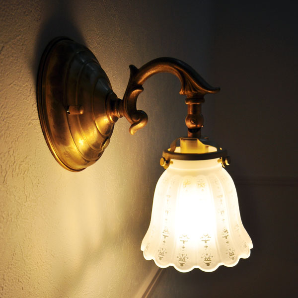 LIGHTING 照明
